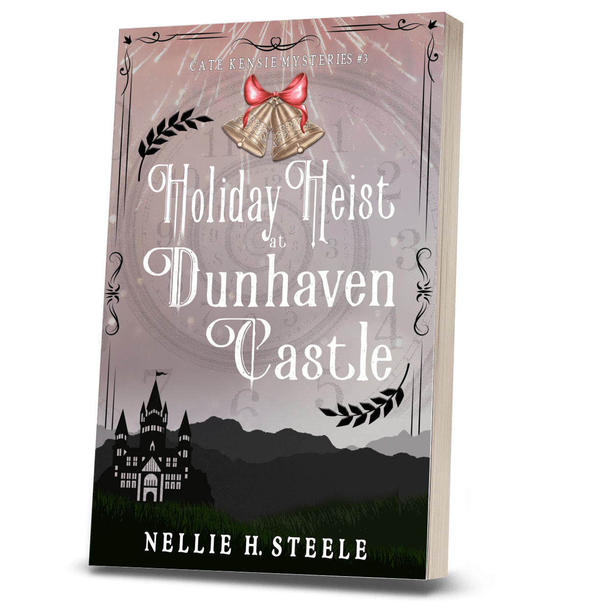 HOLIDAY HEIST AT DUNHAVEN CASTLE (PAPERBACK)